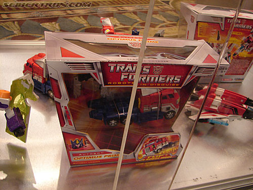 BotCon 2006: Hasbro's Toy Display Cases - Transformers Event: