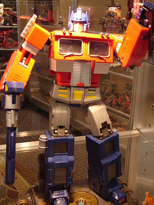 BotCon 2006: Hasbro's Toy Display Cases - Transformers Event: