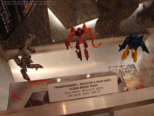 BotCon 2006: Hasbro's Toy Display Cases - Transformers Event: