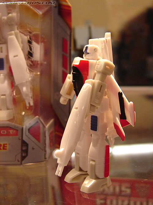 BotCon 2006: Hasbro's Toy Display Cases - Transformers Event: