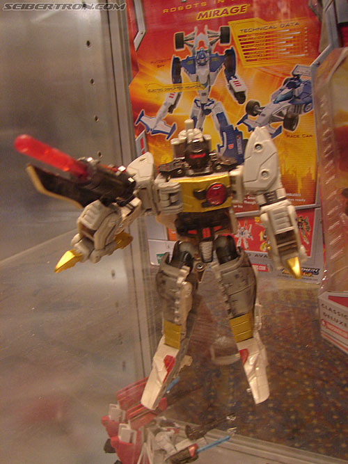 BotCon 2006: Hasbro's Toy Display Cases - Transformers Event: