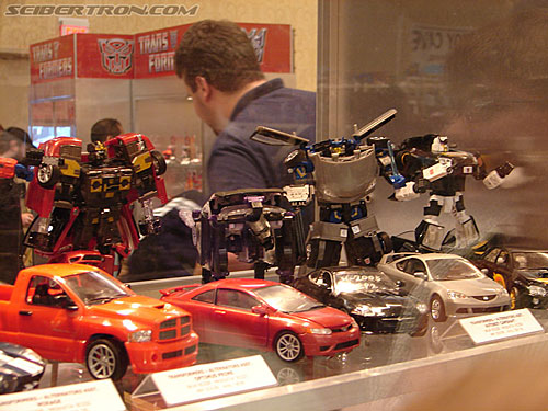BotCon 2006: Hasbro's Toy Display Cases - Transformers Event: