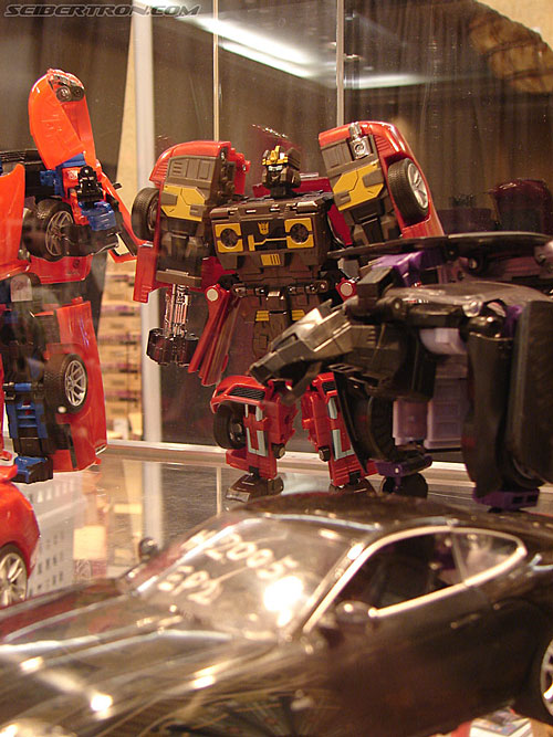 BotCon 2006: Hasbro's Toy Display Cases - Transformers Event: