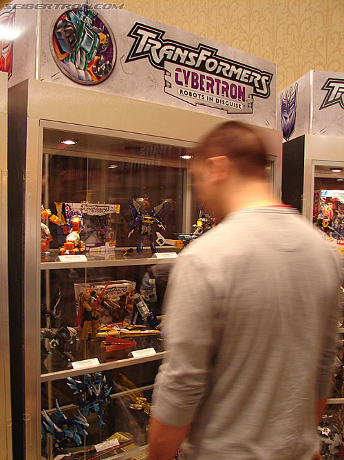 BotCon 2006: Hasbro's Toy Display Cases - Transformers Event: