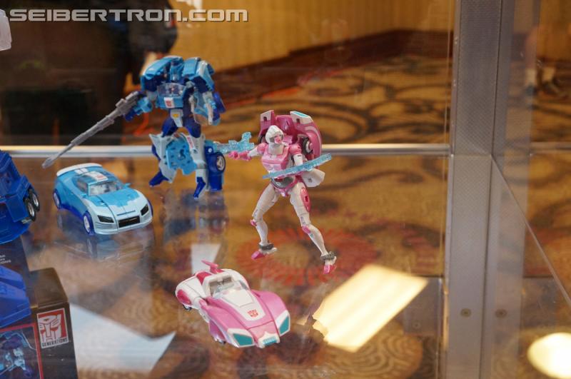 Botcon 2016: Hasbro Display: Platinum Edition Movie 30th Anniversary - Transformers Event: Platinum Edition 041