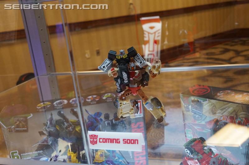 Botcon 2016: Hasbro Display: Titans Return - Transformers Event: Titans Return 005
