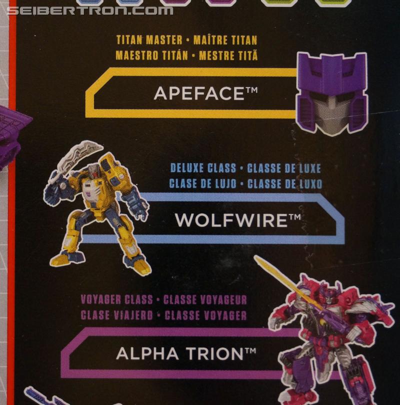 Botcon 2016: Hasbro Display: Titans Return - Transformers Event: Titans Return 010