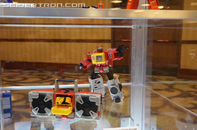 Botcon 2016: Hasbro Display: Titans Return - Transformers Event: Titans Return 034