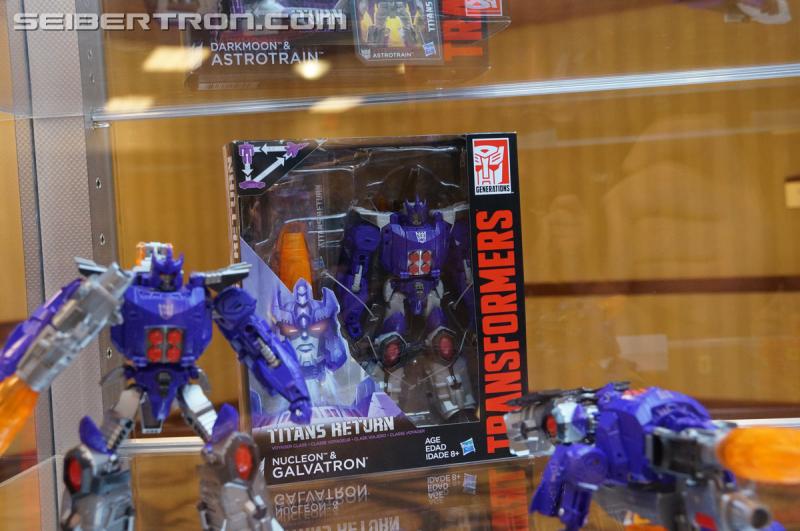 Botcon 2016: Hasbro Display: Titans Return - Transformers Event: Titans Return 045