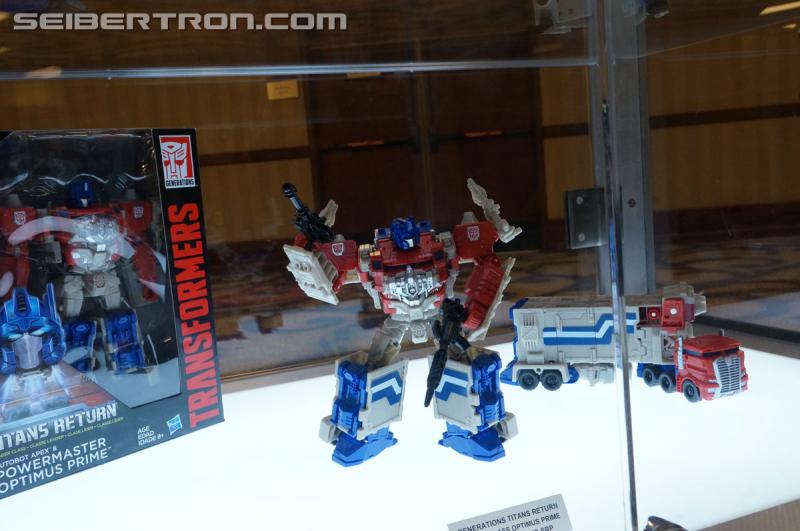Botcon 2016: Hasbro Display: Titans Return - Transformers Event: Titans Return 062