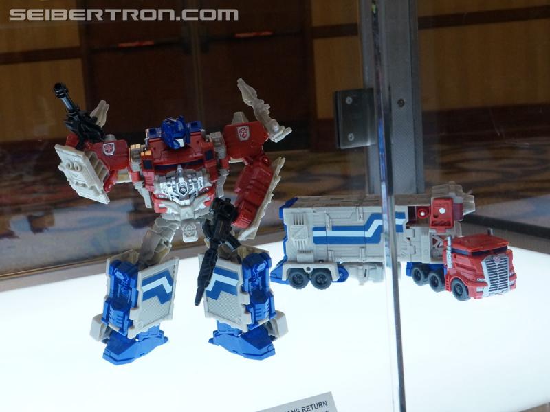 Botcon 2016: Hasbro Display: Titans Return - Transformers Event: Titans Return 062a