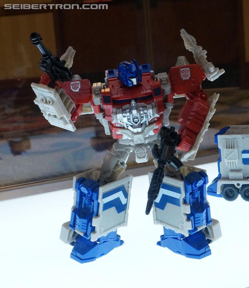 Botcon 2016: Hasbro Display: Titans Return - Transformers Event: Titans Return 062b