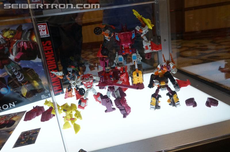 Botcon 2016: Hasbro Display: Combiner Wars Computron - Transformers Event: Combiner Wars Computron 064