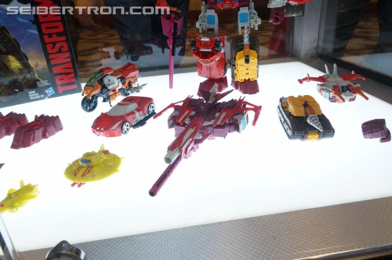 Botcon 2016: Hasbro Display: Combiner Wars Computron - Transformers Event: Computron 002