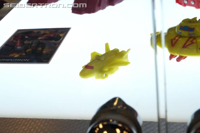 Botcon 2016: Hasbro Display: Combiner Wars Computron - Transformers Event: Computron 010