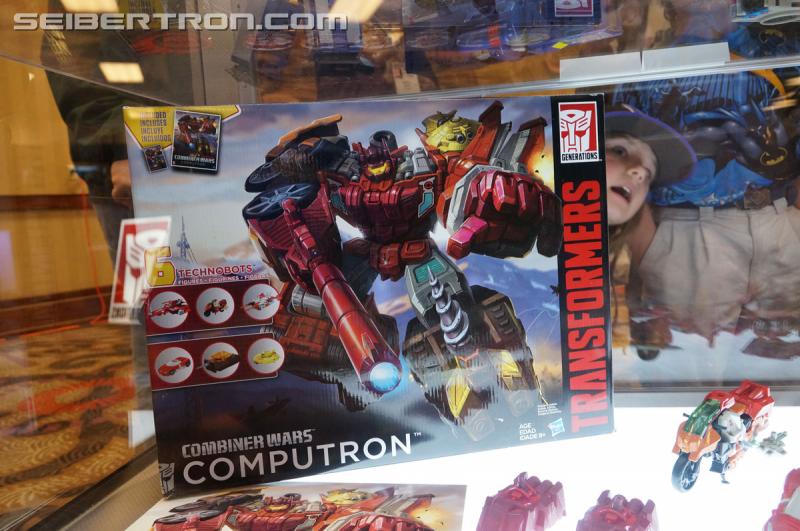 Botcon 2016: Hasbro Display: Combiner Wars Computron - Transformers Event: Computron 016