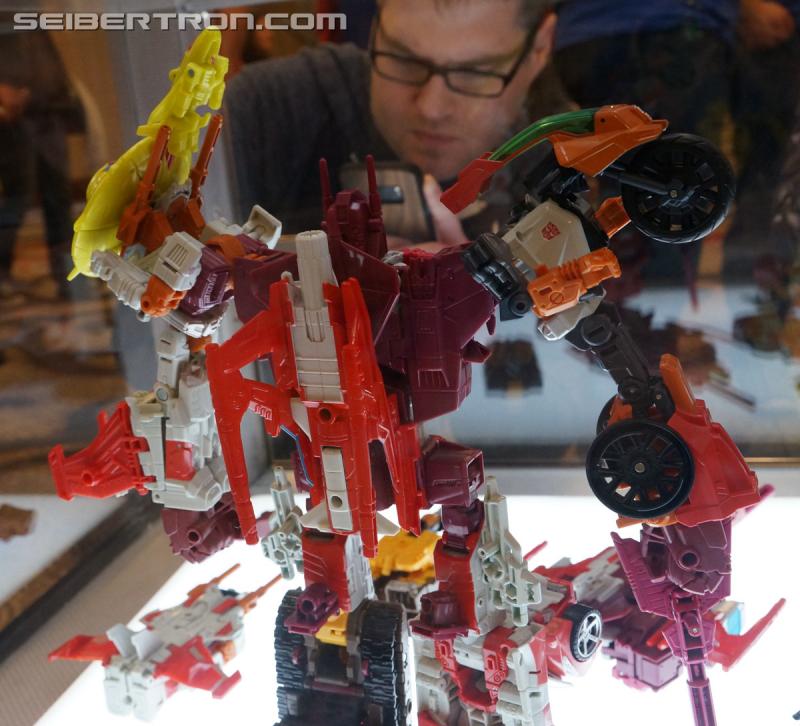Botcon 2016: Hasbro Display: Combiner Wars Computron - Transformers Event: Computron 023a