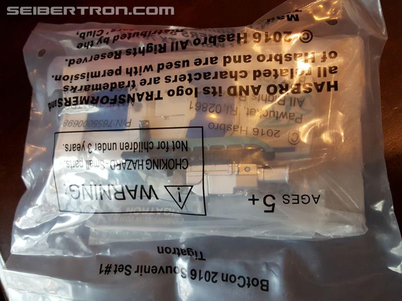 Botcon 2016: Miscellaneous Pics - Transformers Event: 20160413 165126