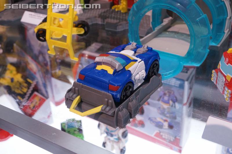 SDCC 2016: Preview Night: Playskool Heroes Transformers Rescue Bots - Transformers Event: Rescue Bots 003