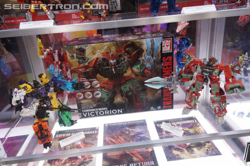 SDCC 2016: Preview Night: Combiner Wars - Transformers Event: Combiner Wars 001