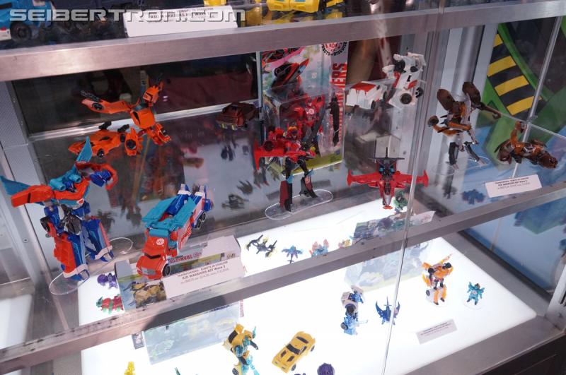 SDCC 2016: Preview Night: Robots In Disguise - Transformers Event: Robots In Disguise 032