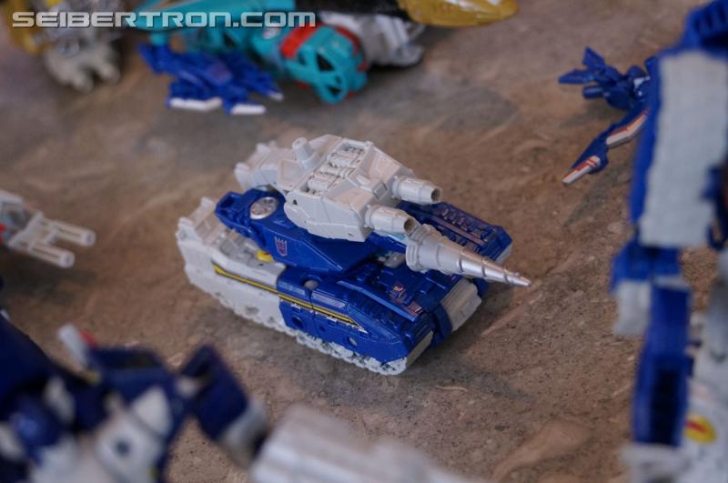 SDCC 2016: Hasbro Press Event: Combiner Wars Liokaiser - Transformers Event: Liokaiser 028