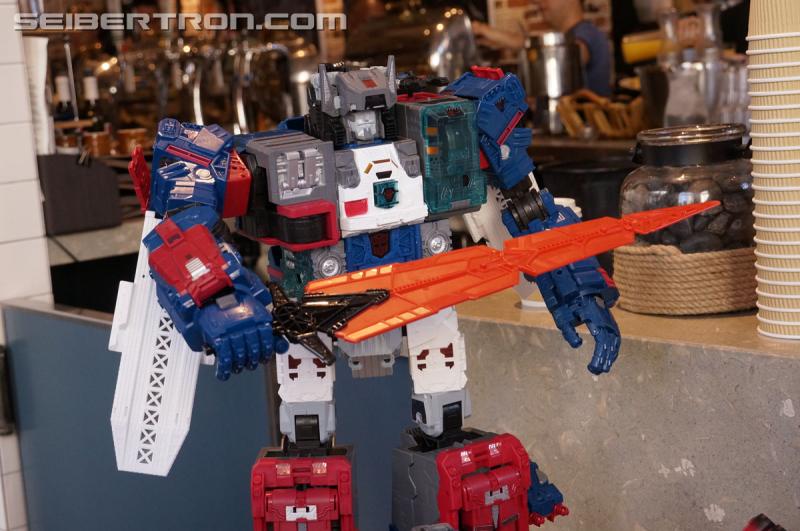 SDCC 2016: Hasbro Press Event: Titans Return - Transformers Event: Titans Return 005