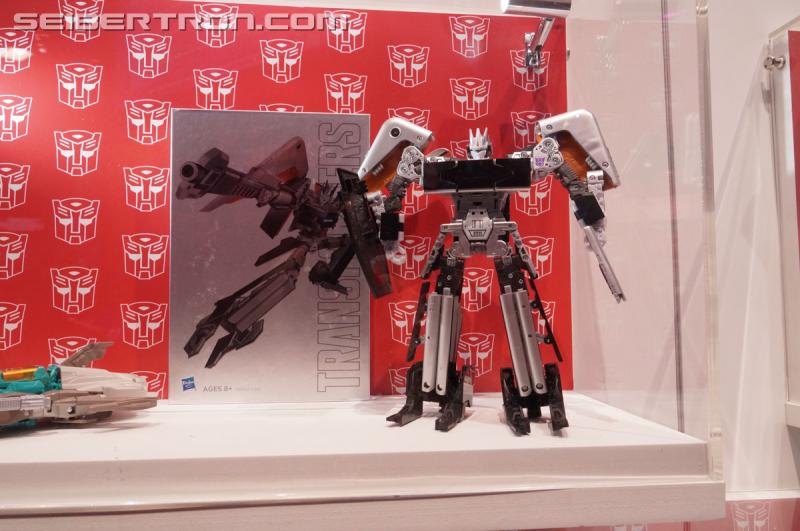 SDCC 2016: SDCC Reveals (aka Hasbro Press Event reveals at SDCC booth) - Transformers Event: DSC02277