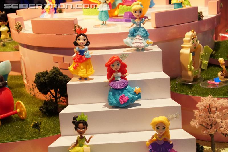 Toy Fair 2017: Miscellaneous Gallery (includes Death's Head 2) - Transformers Event: DSC00673