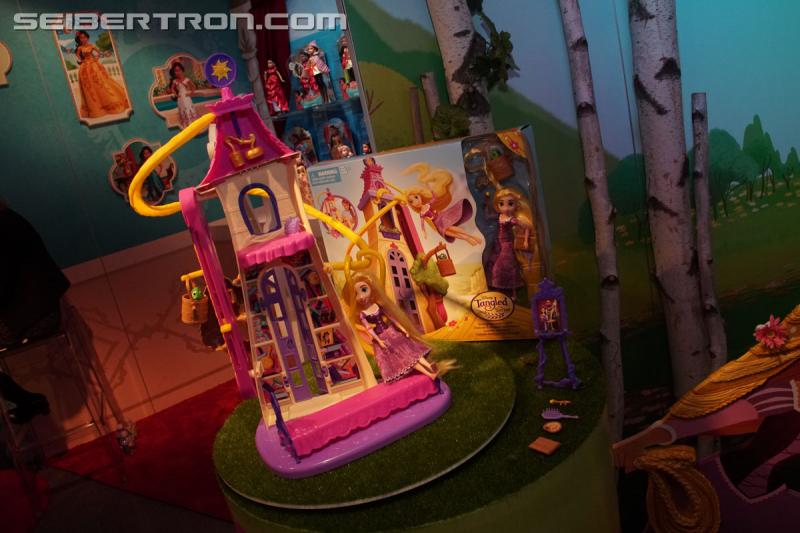 Toy Fair 2017: Miscellaneous Gallery (includes Death's Head 2) - Transformers Event: DSC00681
