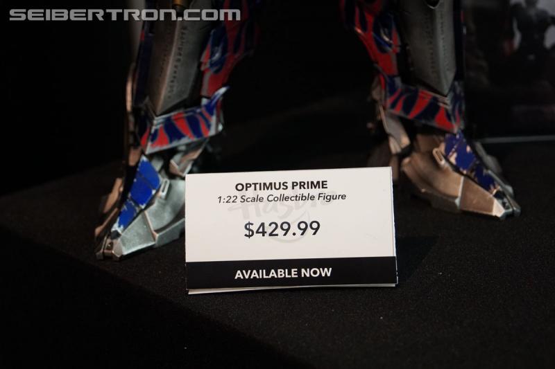 Toy Fair 2017: Optimus Prime 1/22 Scale Collectible Figure - Transformers Event: DSC00934