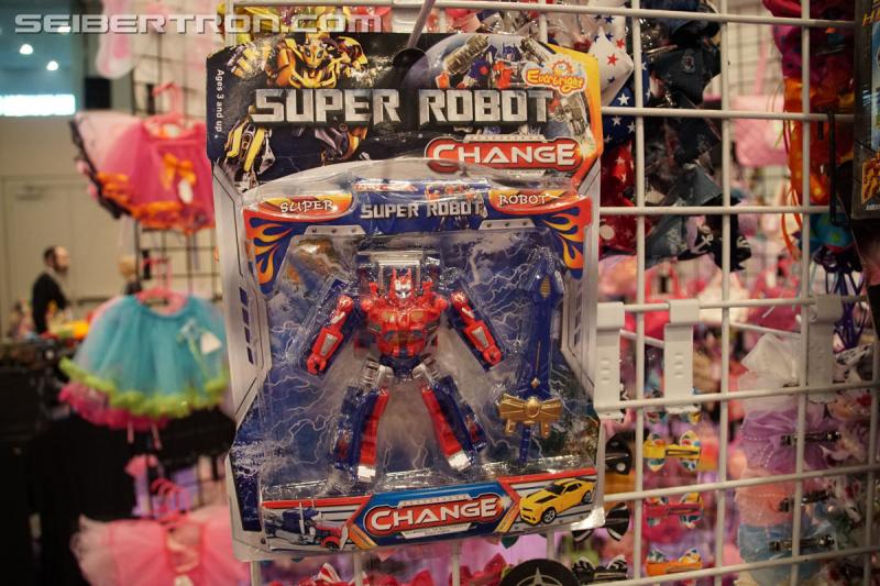 Toy Fair 2017: Other toys at Toy Fair 2017 - Transformers Event: DSC01014