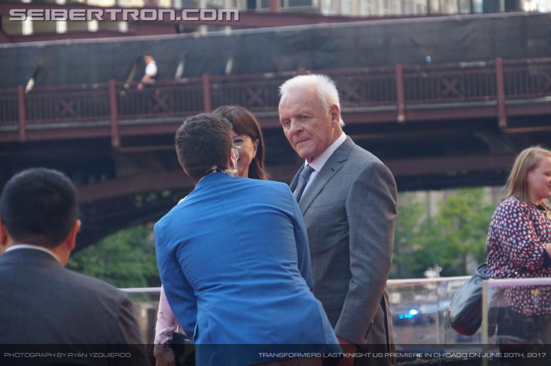 Transformers The Last Knight Global Premiere: Seibertron.com's Exclusive Photos from the Transformers Last Knight Red Carpet Event in Chicago - Transformers Event: Us Premiere Chicago 059