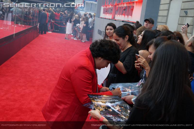 Transformers The Last Knight Global Premiere: Seibertron.com's Exclusive Photos from the Transformers Last Knight Red Carpet Event in Chicago - Transformers Event: Us Premiere Chicago 182