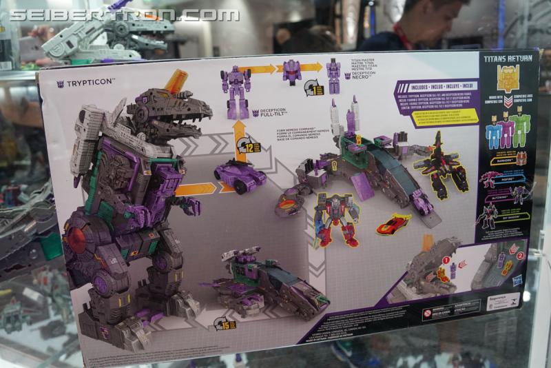 SDCC 2017: Transformers Titans Return Products - Transformers Event: DSC04471