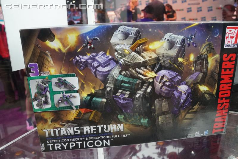 SDCC 2017: Transformers Titans Return Products - Transformers Event: DSC04473