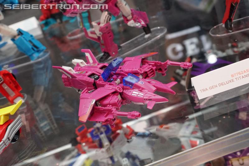 SDCC 2017: Transformers Titans Return Products - Transformers Event: DSC04487