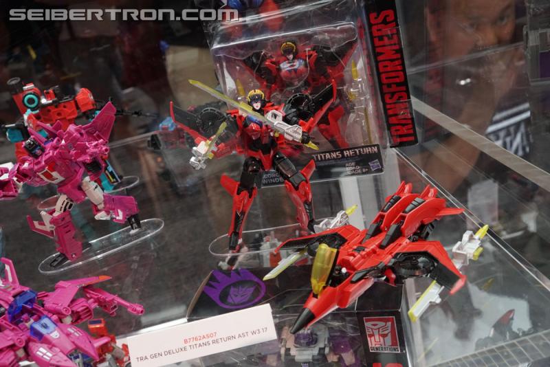 SDCC 2017: Transformers Titans Return Products - Transformers Event: DSC04488