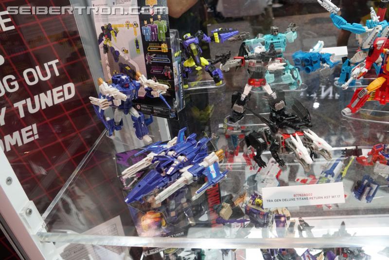 SDCC 2017: Transformers Titans Return Products - Transformers Event: DSC04497