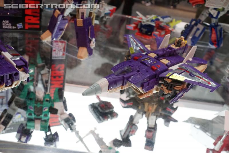 SDCC 2017: Transformers Titans Return Products - Transformers Event: DSC04503