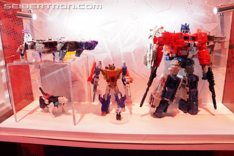 SDCC 2017: Transformers Titans Return Products - Transformers Event: DSC04545