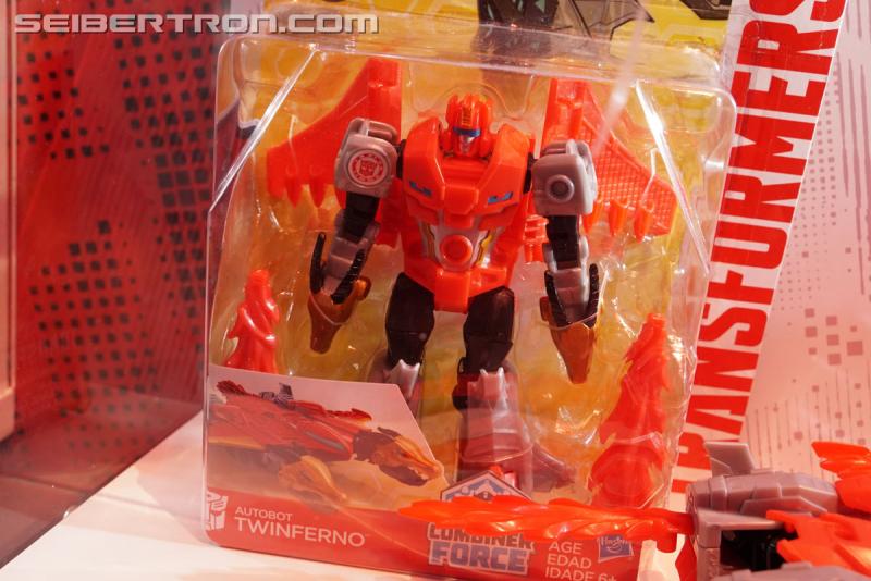SDCC 2017: Transformers Robots In Disguise Combiner Force - Transformers Event: DSC04589