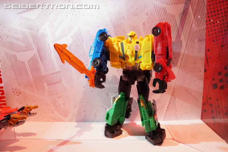 SDCC 2017: Transformers Robots In Disguise Combiner Force - Transformers Event: DSC04591
