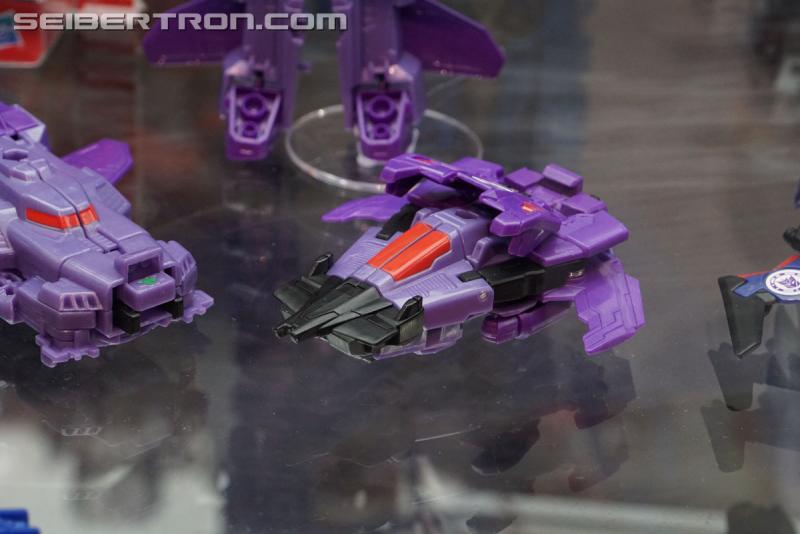 SDCC 2017: Transformers Robots In Disguise Combiner Force - Transformers Event: DSC04777