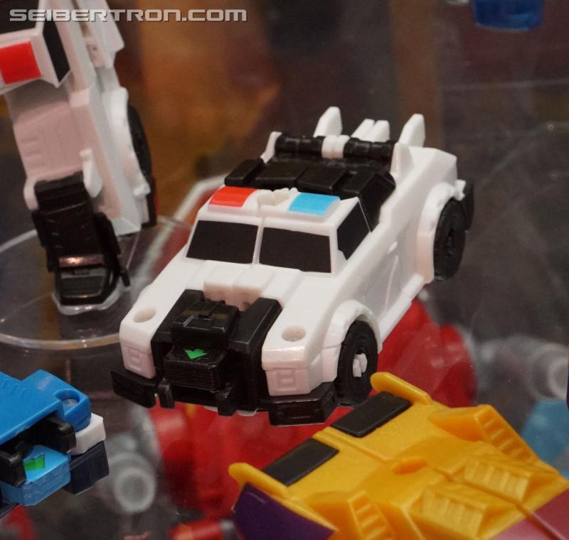SDCC 2017: Transformers Robots In Disguise Combiner Force - Transformers Event: DSC05379a