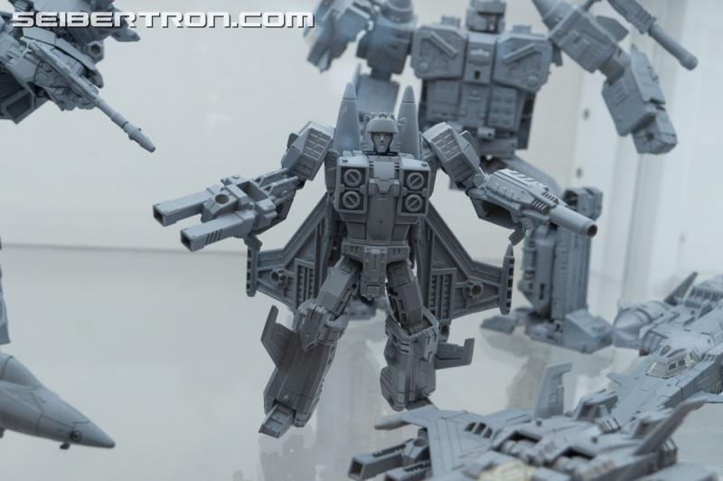 HASCON 2017: Gray Model Prototypes and Unreleased Figures - Transformers Event: DSC02240