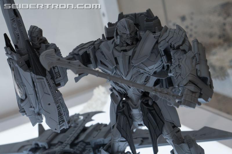 HASCON 2017: Gray Model Prototypes and Unreleased Figures - Transformers Event: DSC02285