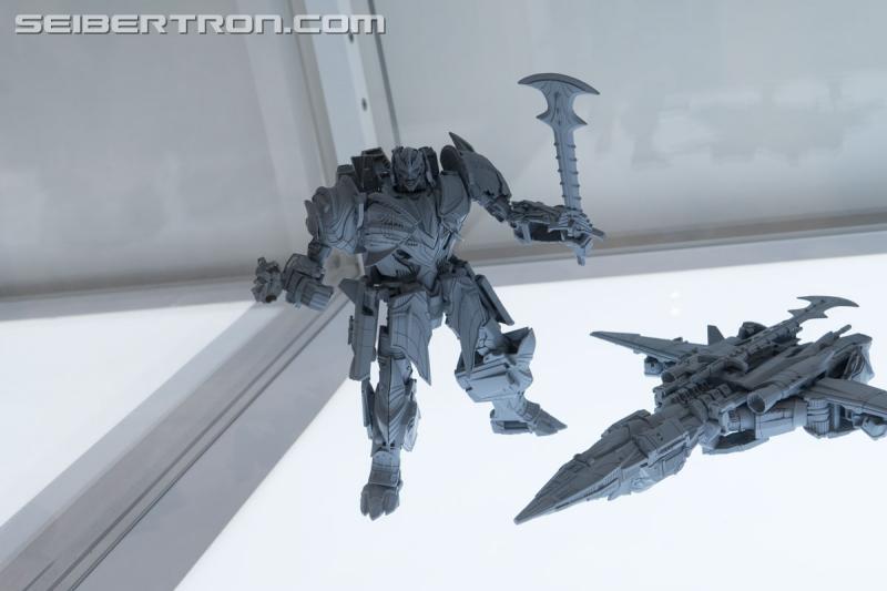 HASCON 2017: Gray Model Prototypes and Unreleased Figures - Transformers Event: DSC02292