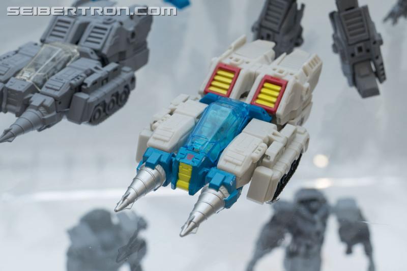 HASCON 2017: Gray Model Prototypes and Unreleased Figures - Transformers Event: DSC02323