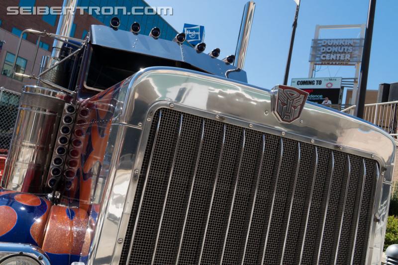 HASCON 2017: Real world Transformers vehicles on display - Transformers Event: DSC02356